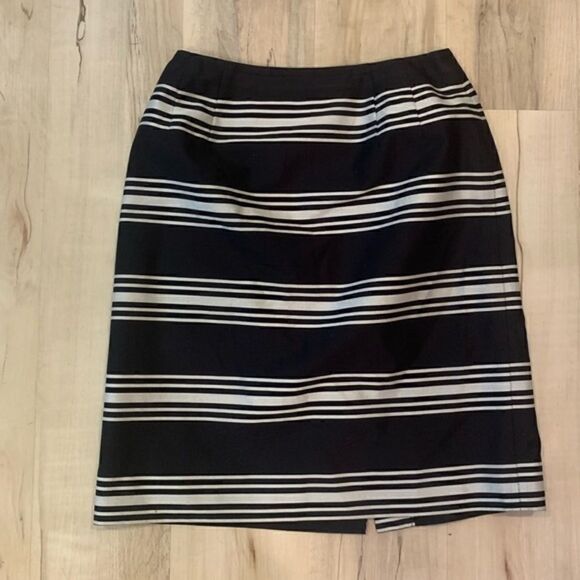 Talbots Petites Navy Striped Pencil Skirt size 2P - Picture 2 of 4